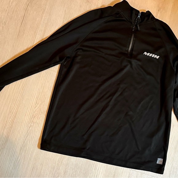 Black boohooMAN Active Fit 1/4 Zip Top, Size Large - Gym Style & Functionality - Picture 5 of 16